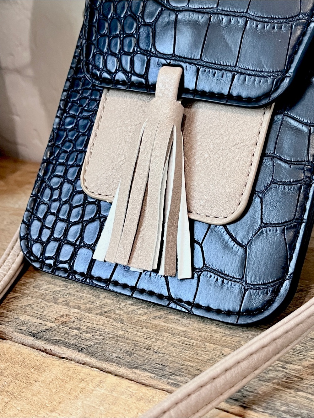 K. Carroll Black Croc Embossed Phone Crossbody Pouch Wallet - Picture 3 of 9